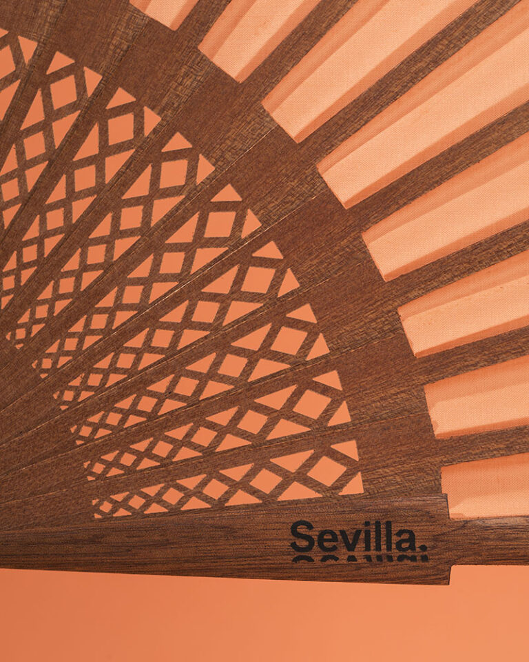 Salmon pink fan latticework detail