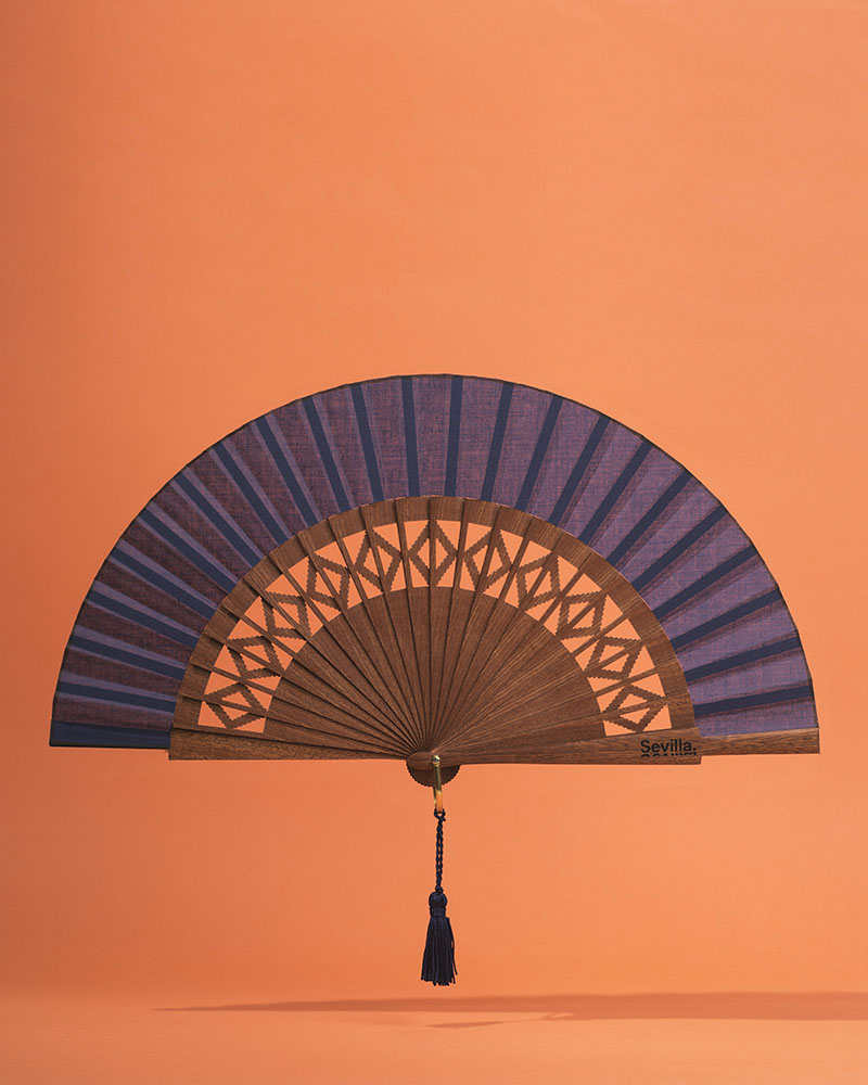 Fan with carved rhombuses general